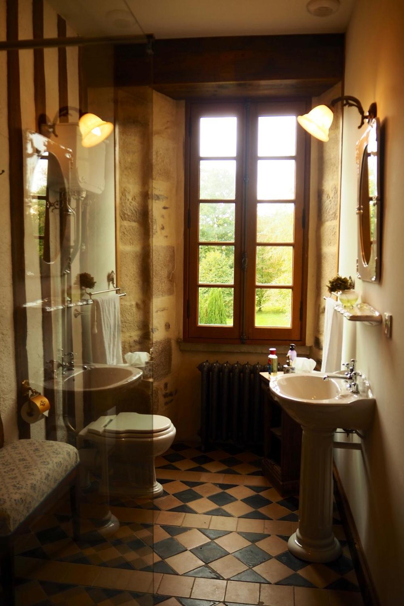 Chateau Isigny, Ideal Pour Les Familles Avec Enfants Et Les Animaux De Compagnie, Situe A Proximite Du Mont Saint-Michel 외부 사진